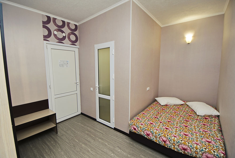 "Лотос" гостиница в Дивноморском "Лотос" гостиница в Дивноморском