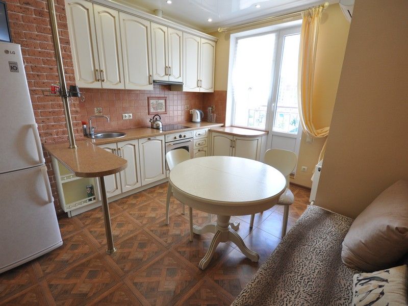 "С видом на море" 2х-комнатная квартира в Геленджике "С видом на море" 2х-комнатная квартира в Геленджике