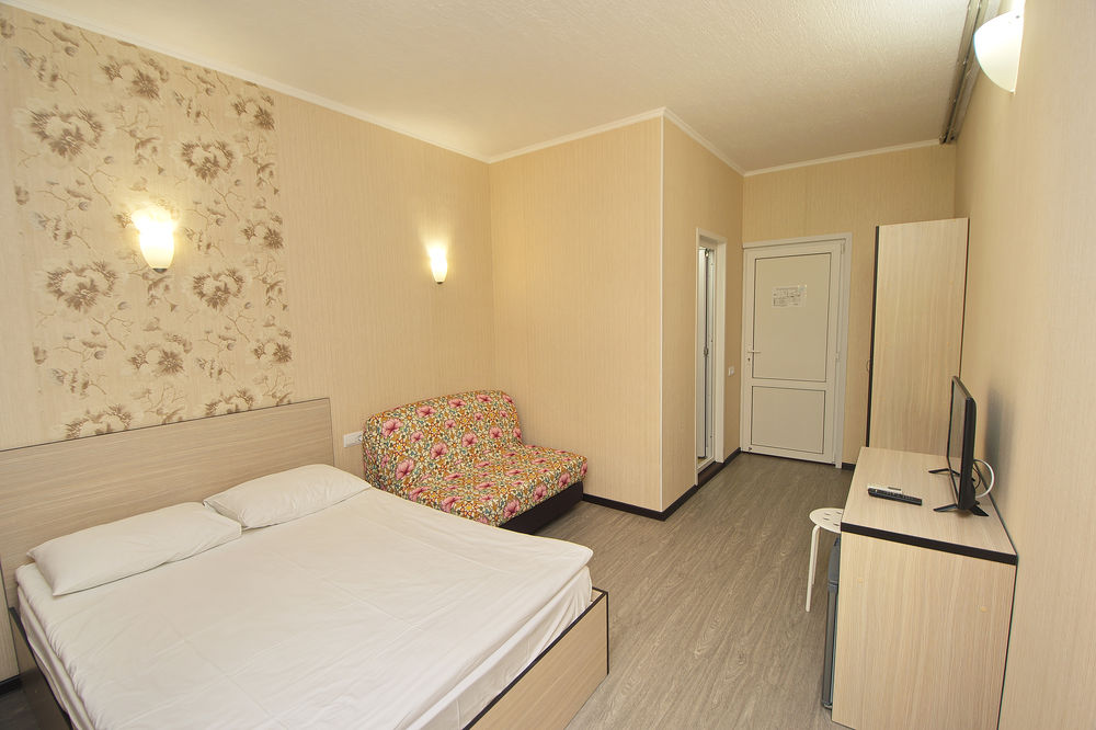 "Лотос" гостиница в Дивноморском "Лотос" гостиница в Дивноморском