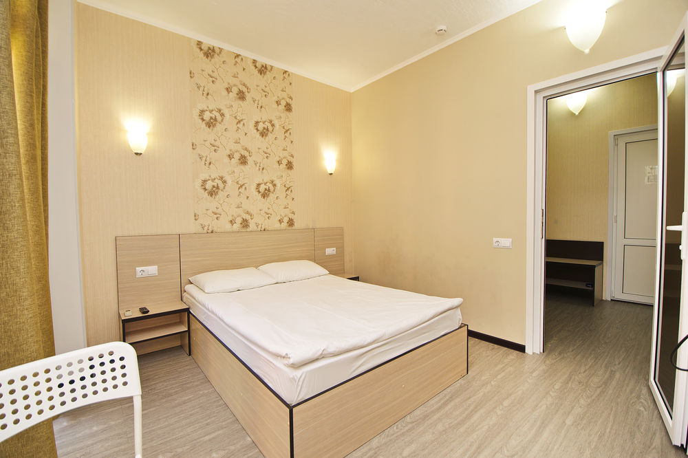 "Лотос" гостиница в Дивноморском "Лотос" гостиница в Дивноморском