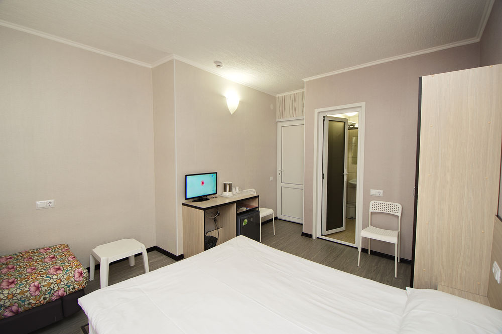 "Лотос" гостиница в Дивноморском "Лотос" гостиница в Дивноморском