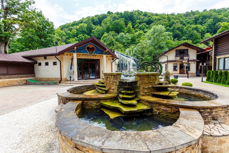 "Ягода Малина" гостиница в п. Возрождение "Ягода Малина" гостиница в п. Возрождение