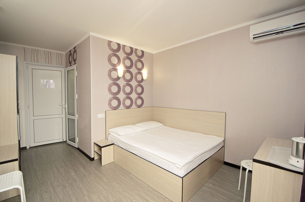 "Лотос" гостиница в Дивноморском "Лотос" гостиница в Дивноморском