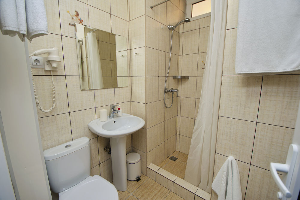 "Лотос" гостиница в Дивноморском "Лотос" гостиница в Дивноморском