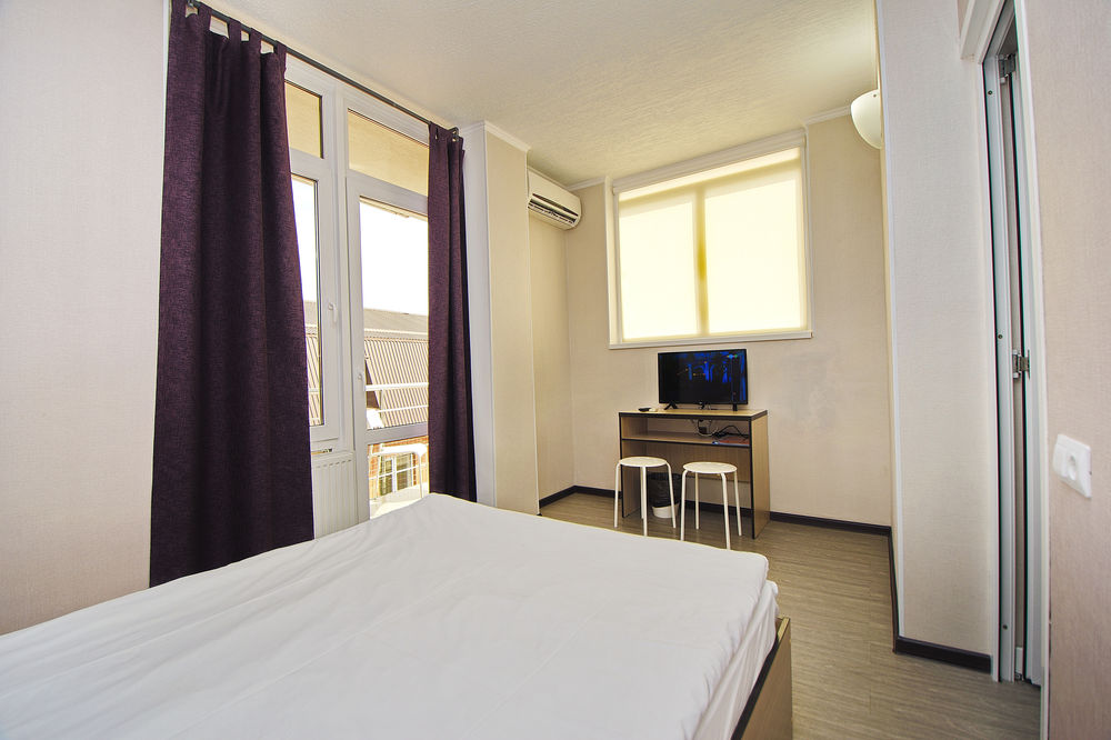 "Лотос" гостиница в Дивноморском "Лотос" гостиница в Дивноморском