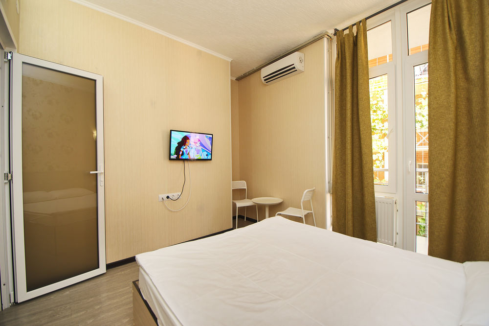 "Лотос" гостиница в Дивноморском "Лотос" гостиница в Дивноморском