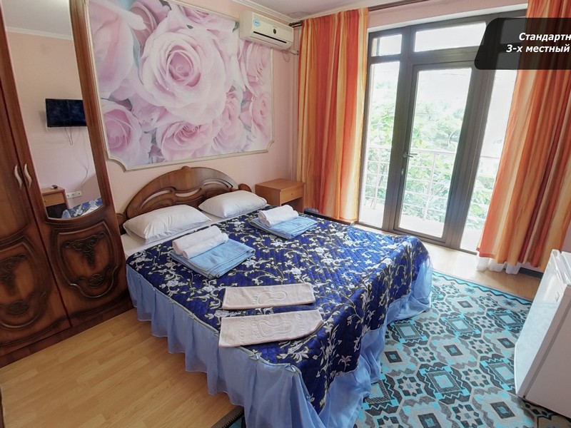 "Светлый" гостевой дом в Дивноморском "Светлый" гостевой дом в Дивноморском