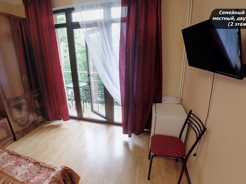 "Светлый" гостевой дом в Дивноморском "Светлый" гостевой дом в Дивноморском